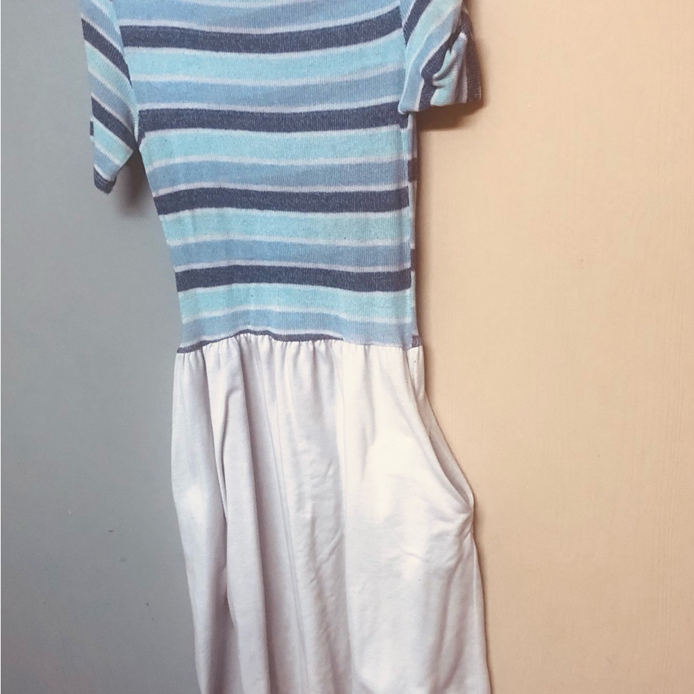 Blue Pleated Midi Sundress with Crew Neck